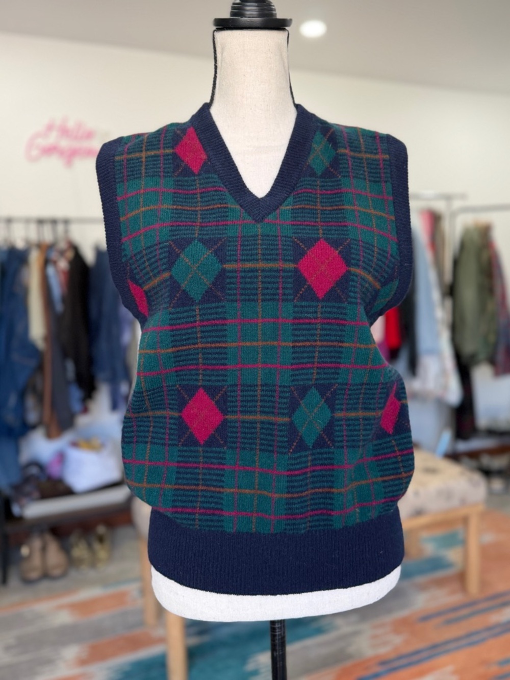 Vintage Club Room Navy Green Plaid V-Neck Sweater Vest Argyle 100% Wool